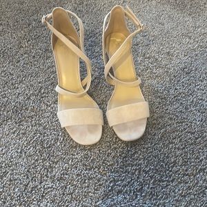 Michael Kors Tan suede wedges